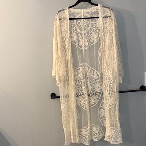 Elegant Cream Lace Kimono Robe